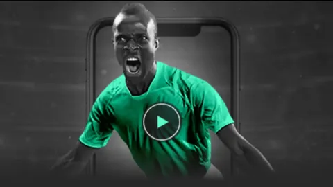 [图]拜仁客场射门屡屡落空，与勒沃库森0-0握手言和，榜首位置稳固